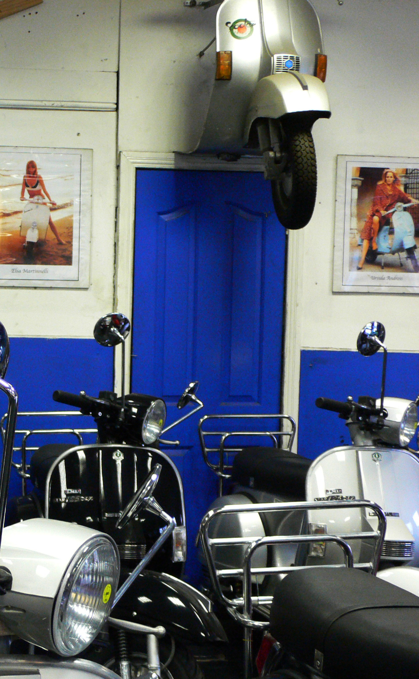 vespa in dublin studioroma